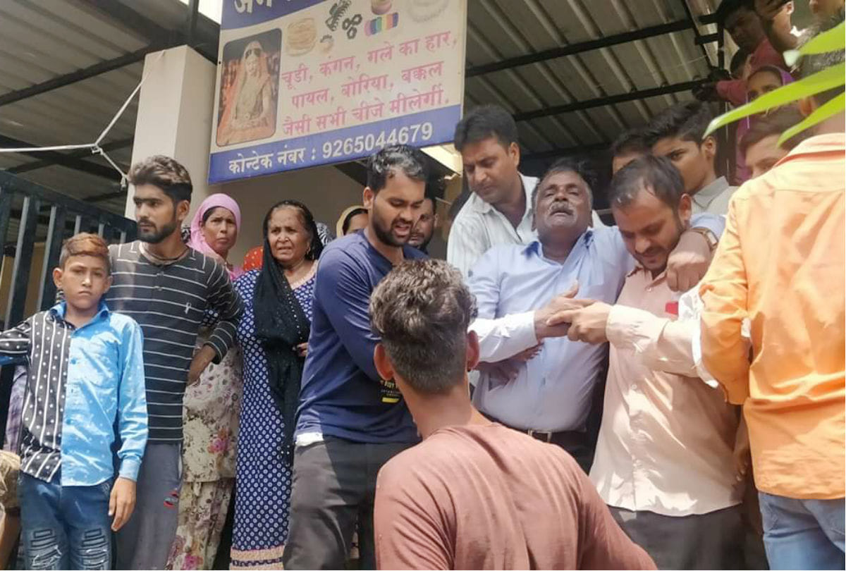 kasganj army jawan arif khan martyred in jammu kashmir