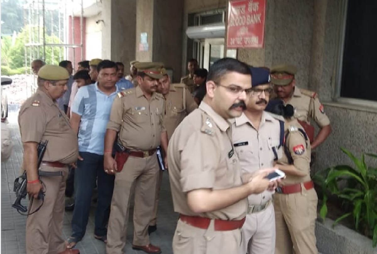 Marketing manager shot in Greater Noida