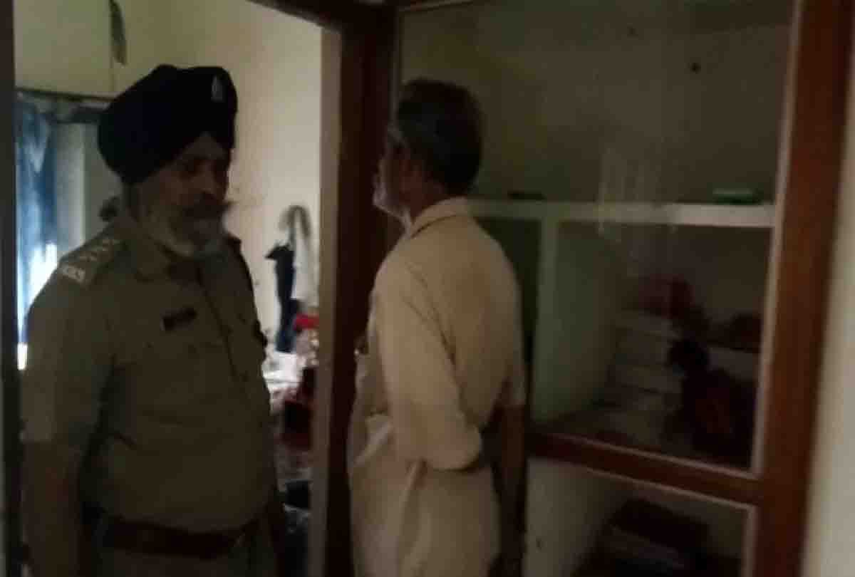 saifai sports college class 8th girl student suicide