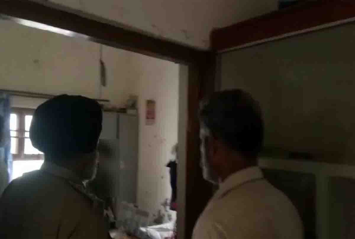 saifai sports college class 8th girl student suicide
