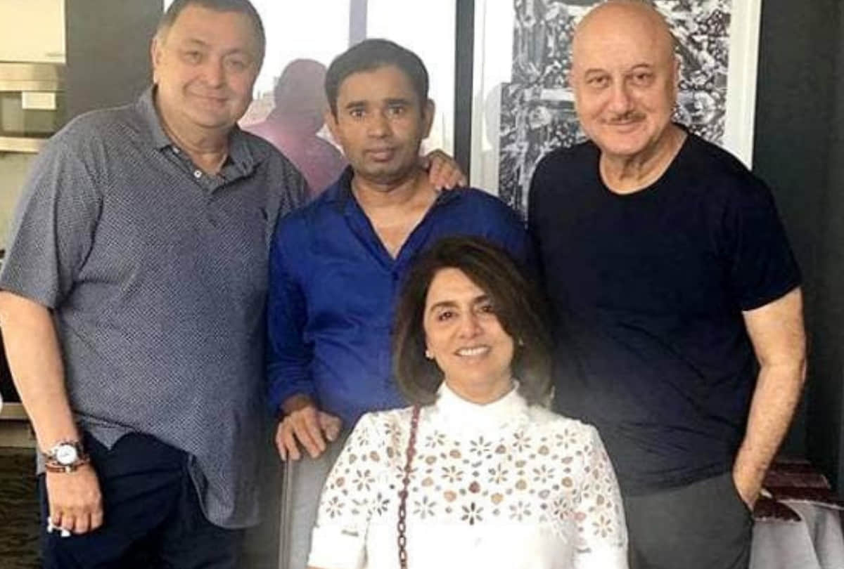 rishi kapoor with neetu kapoor have lunch with anupam kher in new york