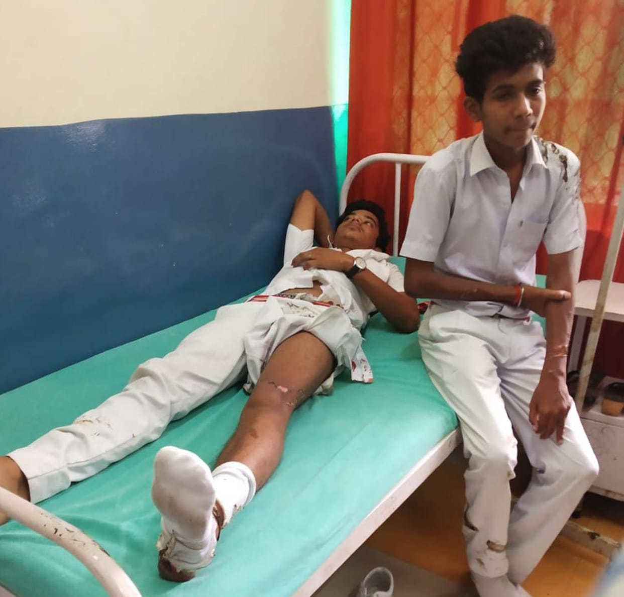Dropped wire on schoolchildren