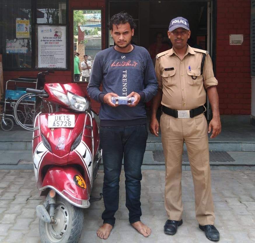 Police thieves with the help of CCTV mobile thief