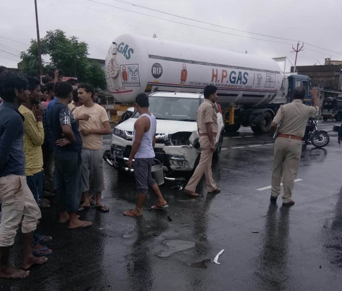 Collision pick up with a steep car