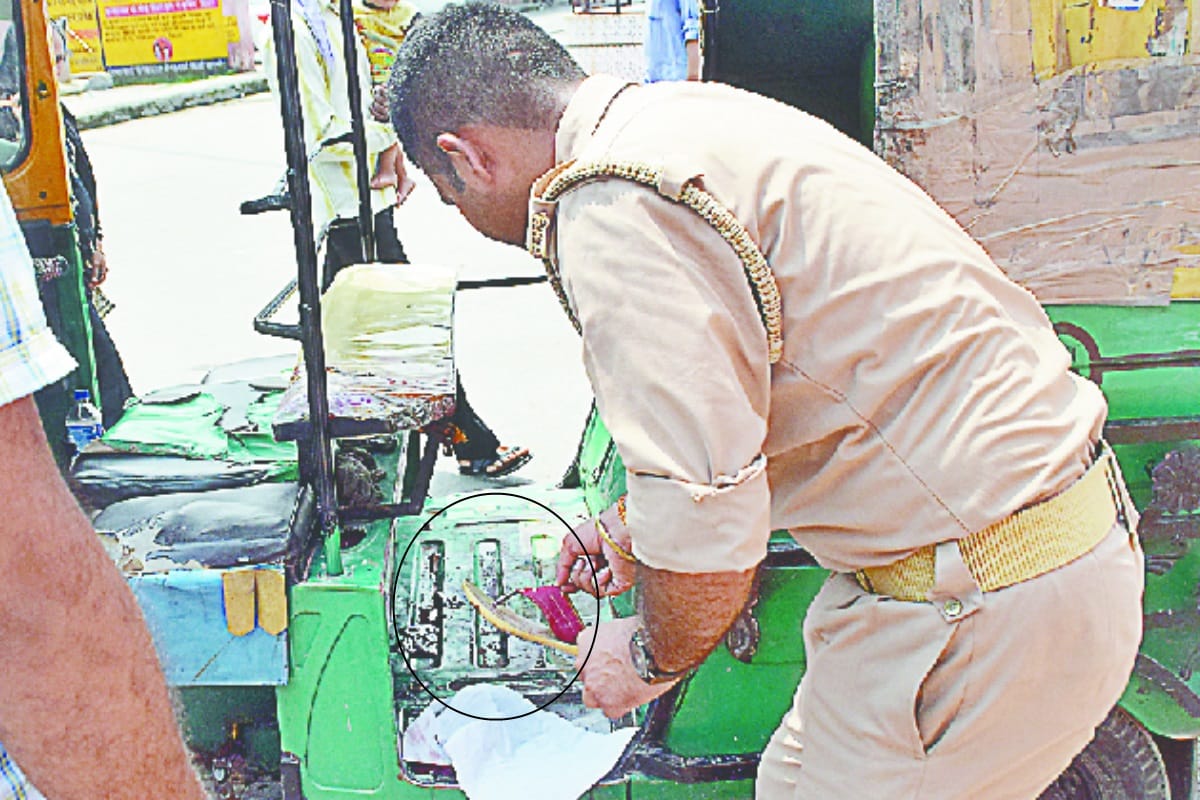 woman murder in Meerut Police doubt on some near by