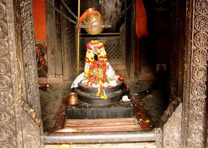 Pashupati nath temple found in varanasi know about this