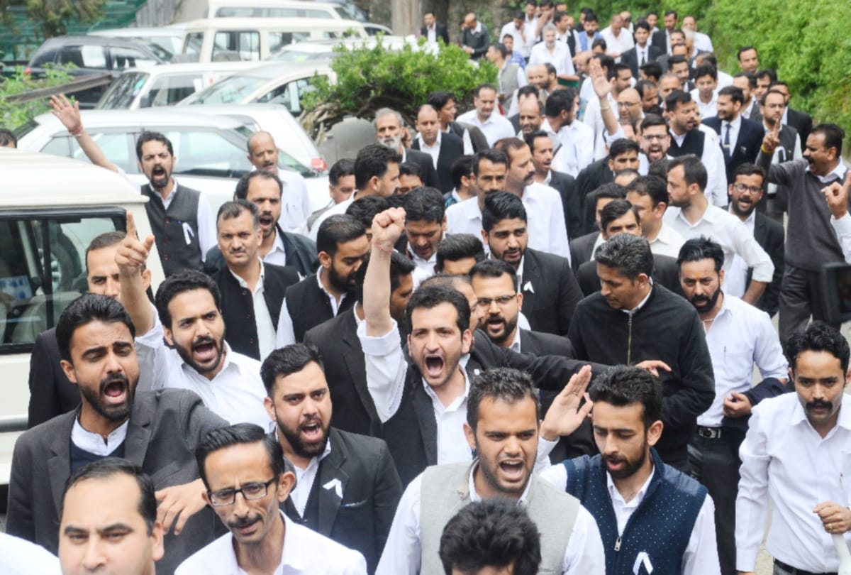 traders and nagrik sabha also supported lawyers protest in shimla