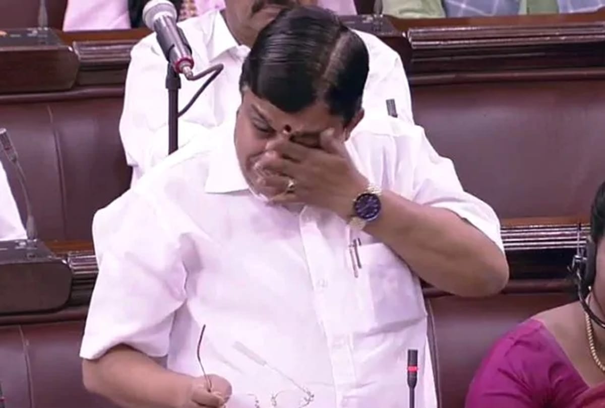 D Raja and other 4 members completes their Term in Rajya Sabha, V Maitreyan breaks down