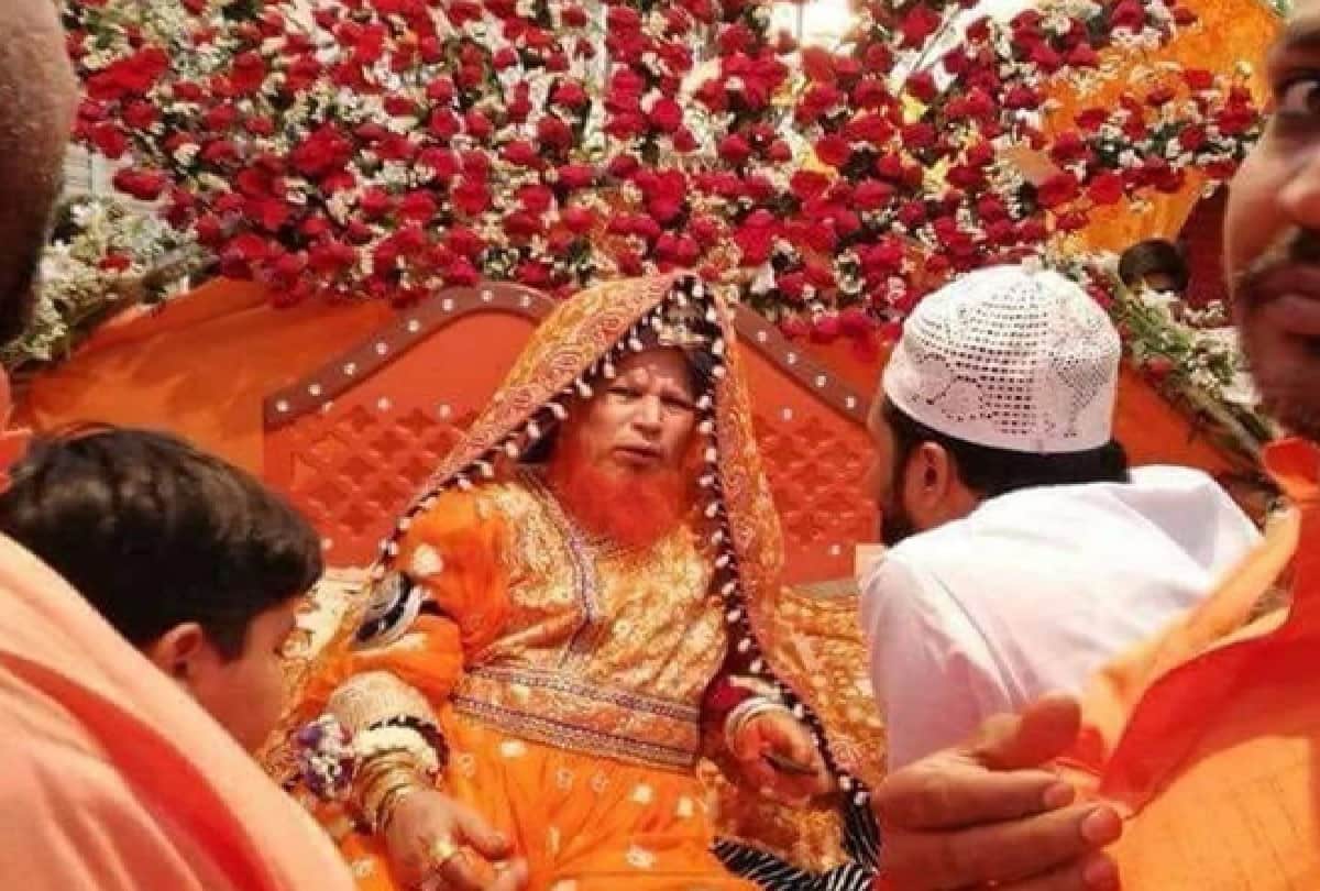 man dressed as birde and known as dulhan wali sarkar