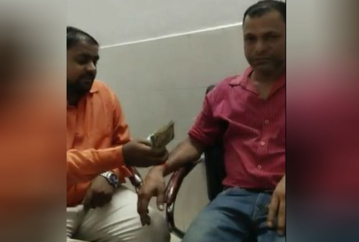Money Taking for Save Jholachap Doctor Video Goes Viral in Etah