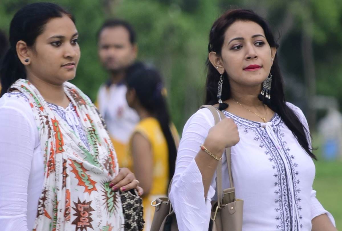 people enjoyed weather in river front and janeshwar mishra park