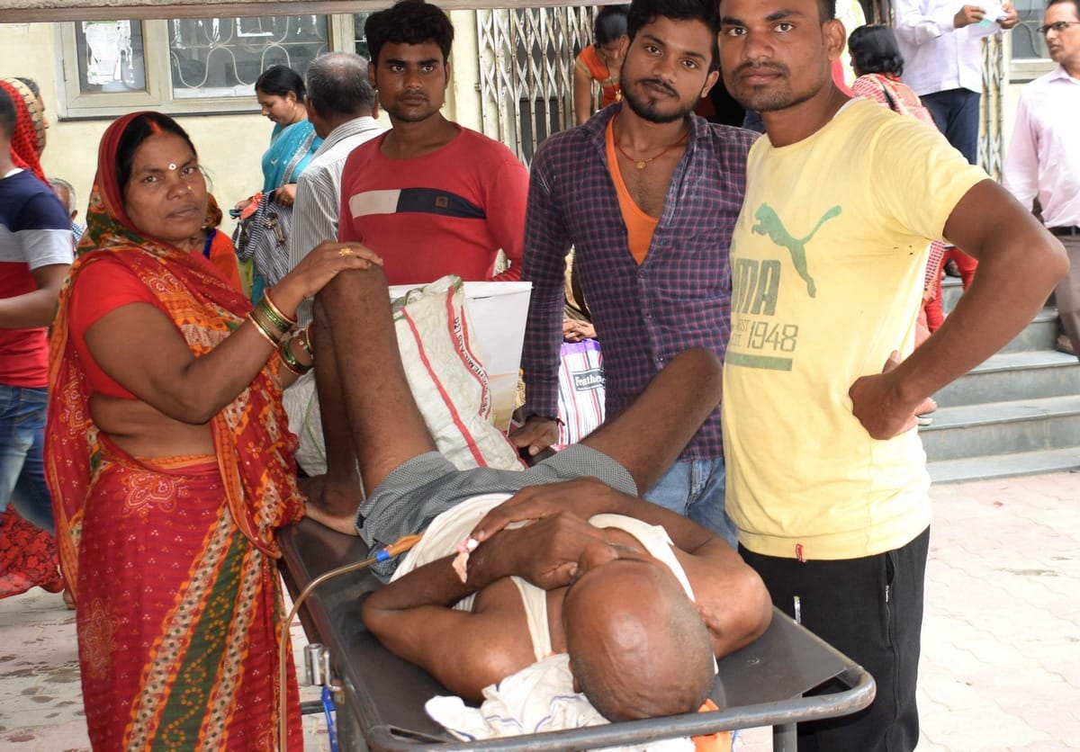 Resident Strike Of BHU Hospital For Seventh Pay Commission patient trouble In Varanasi