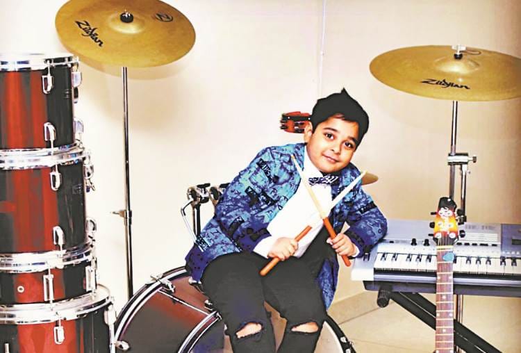 devagya dixit made golden book of world record