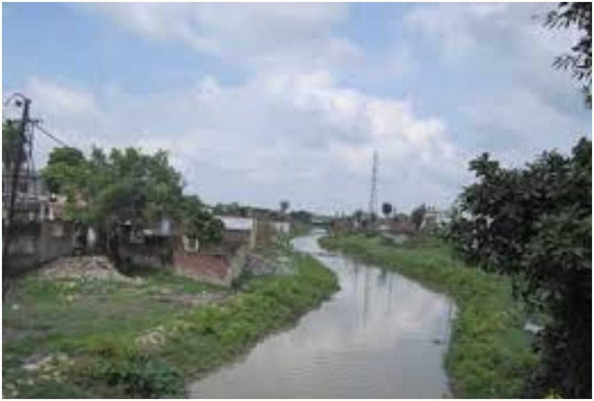 15 year old boy swept in drain during downpour in sikar rajasthan
