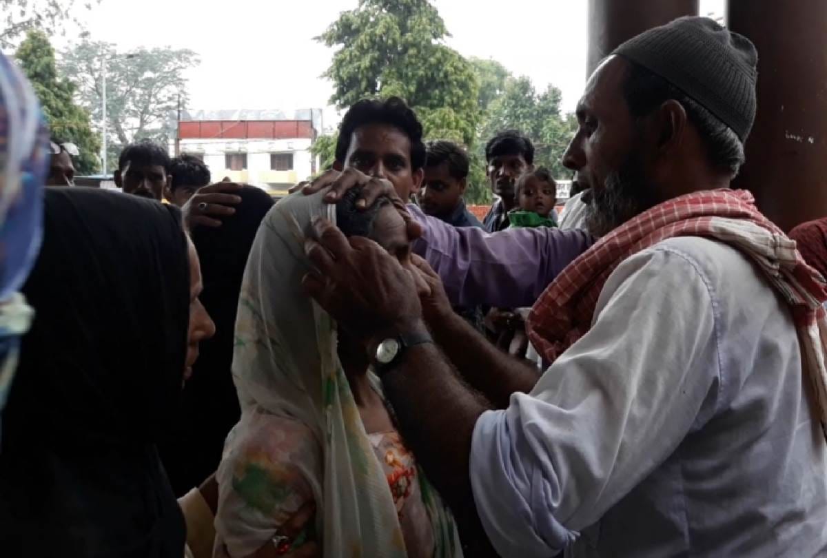 women went hospital for snake bite treatment gets exorcism in emergency room in bahraich