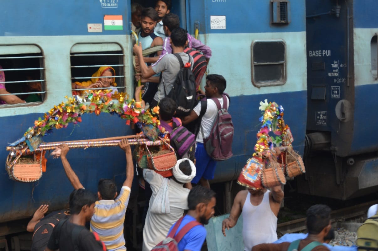 train railways passangers