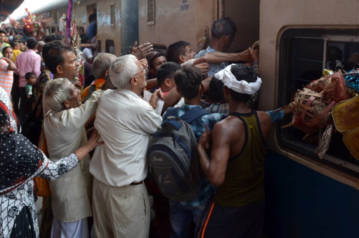 Unreserved Passengers to get seats in train, as Indian railways introduces bio-metric system