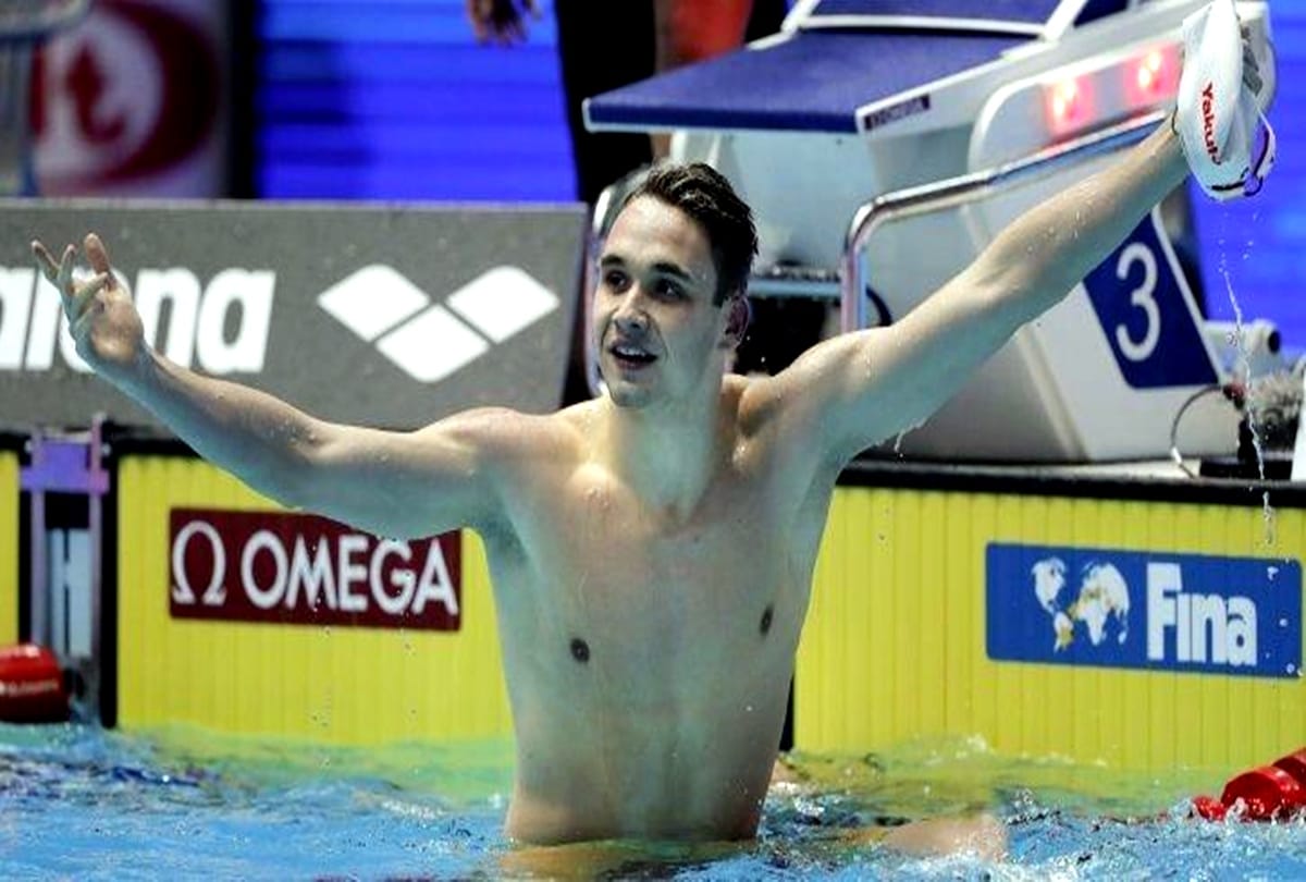 19 Year Old Kristof Milak breaks Michael Phelps 200 meter Butterfly Record