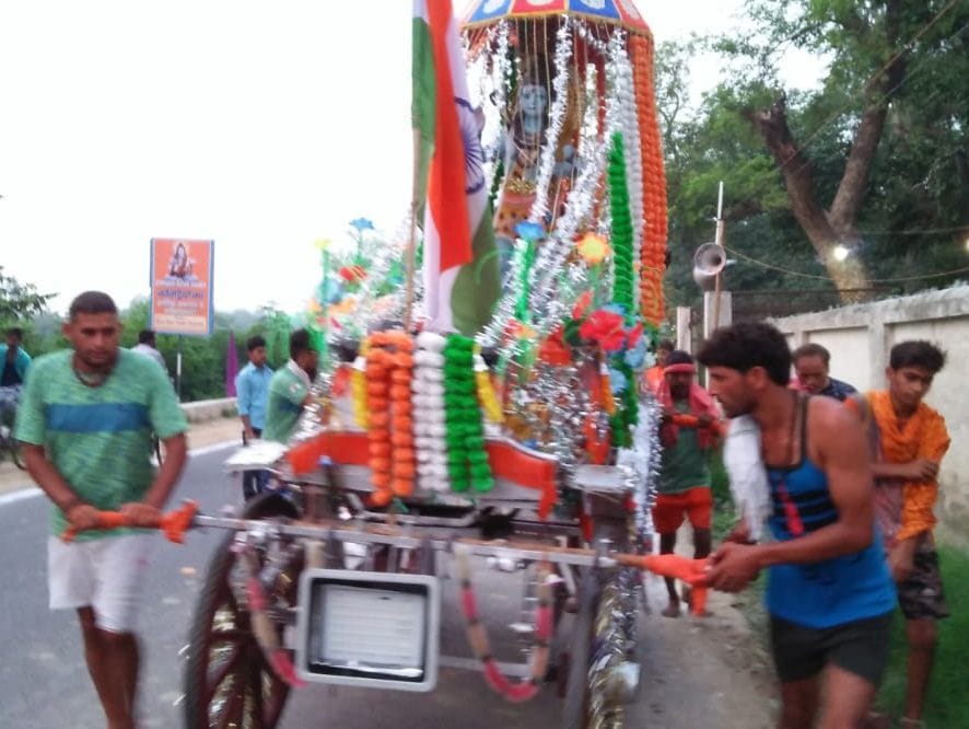 the rajasthan kawadiya groups walk in gang nahar way