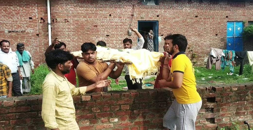 no way for dead body in a clony in chandausi