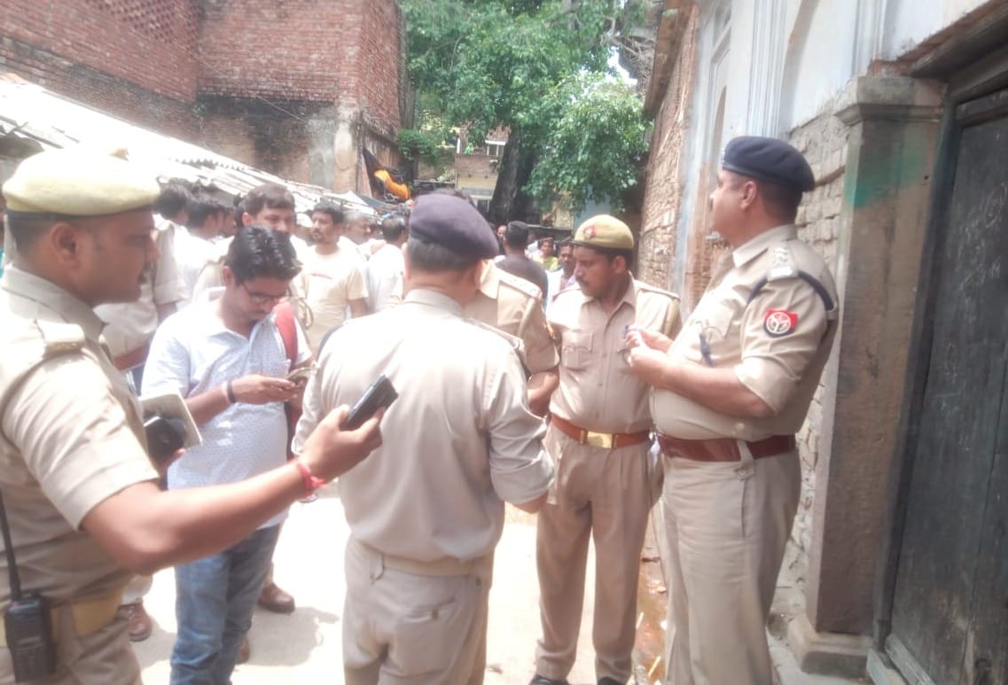 Brutally murder of love couple in live in relationship in mirzapur