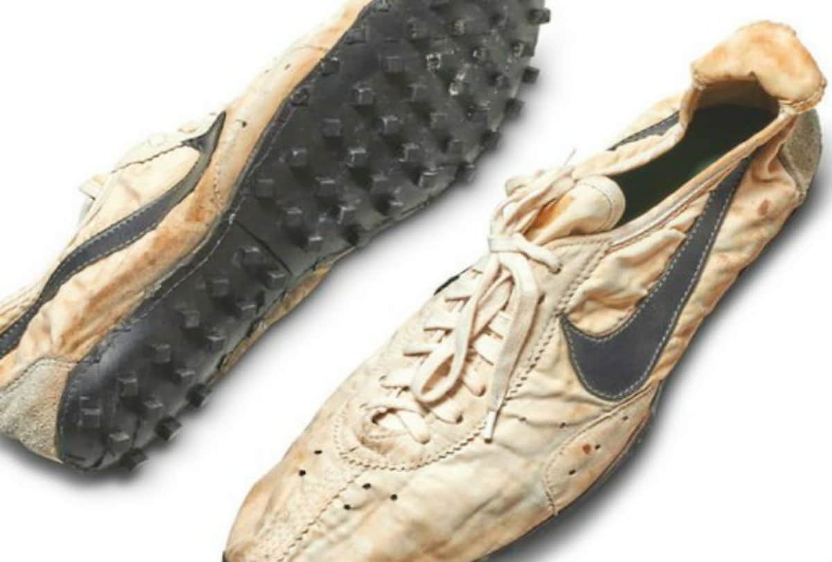 rare nike shoe sold in 3 crore in auction