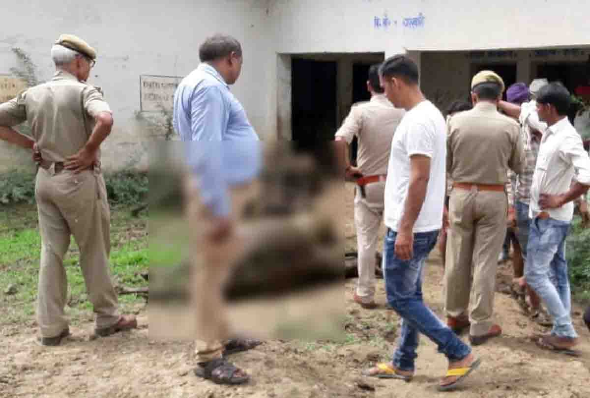 animals died in panchayat building of Mahoba