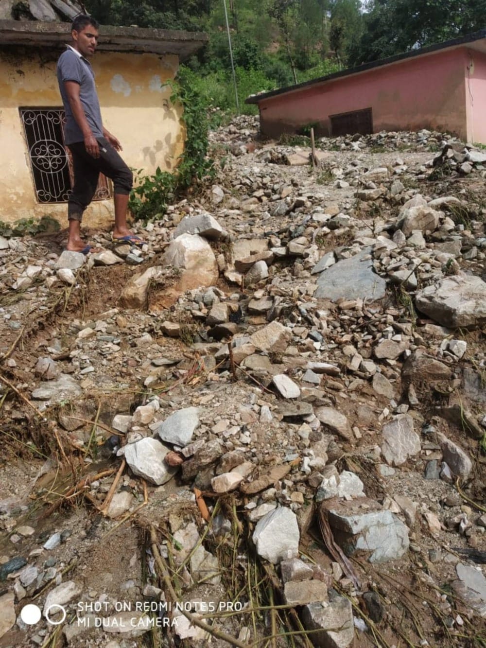 after rain debris enter in 18 house at ghansali tehri uttarakhand