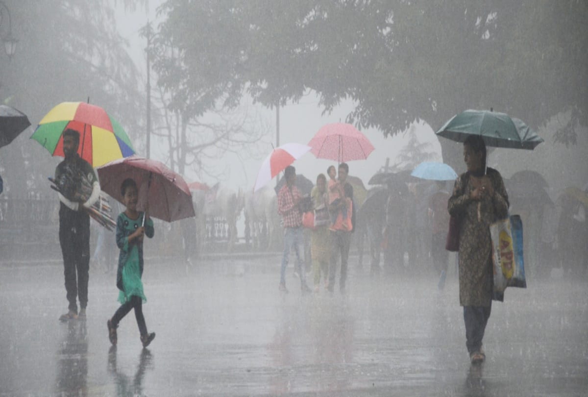 heavy rain lashes in parts of delhi ncr relief from humidity