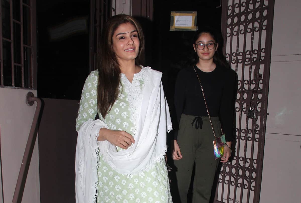 Spotted Ananya Pandey Govinda Gulshan Grover Parineeti chopra raveena tandon tara sutaria