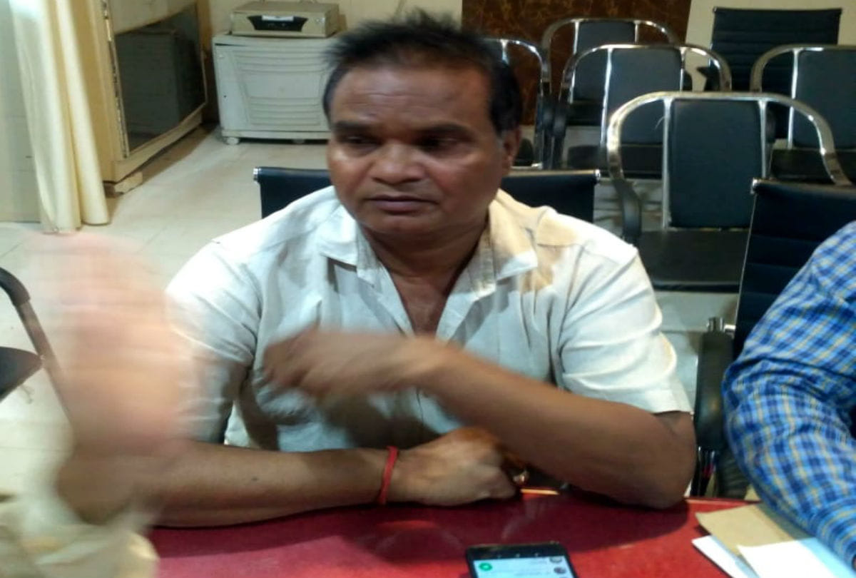 Mainpuri roadways depot ARM arrested for taking bribe
