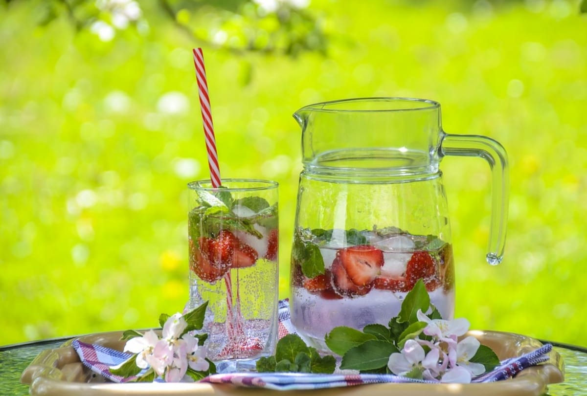 drinking too much water harmful for health know five reasons
