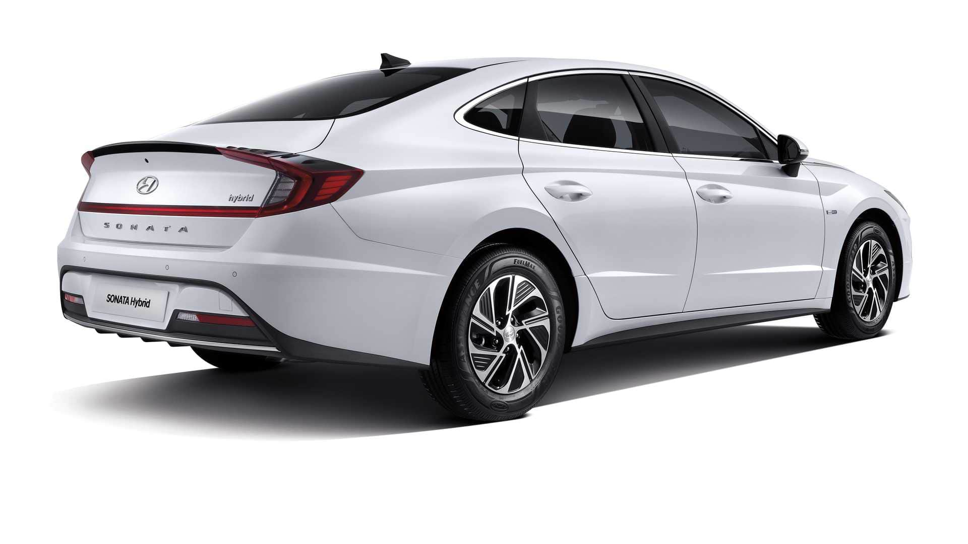 upcoming hyundai sonata 2020 equipped with hybrid technology with solar roof feature