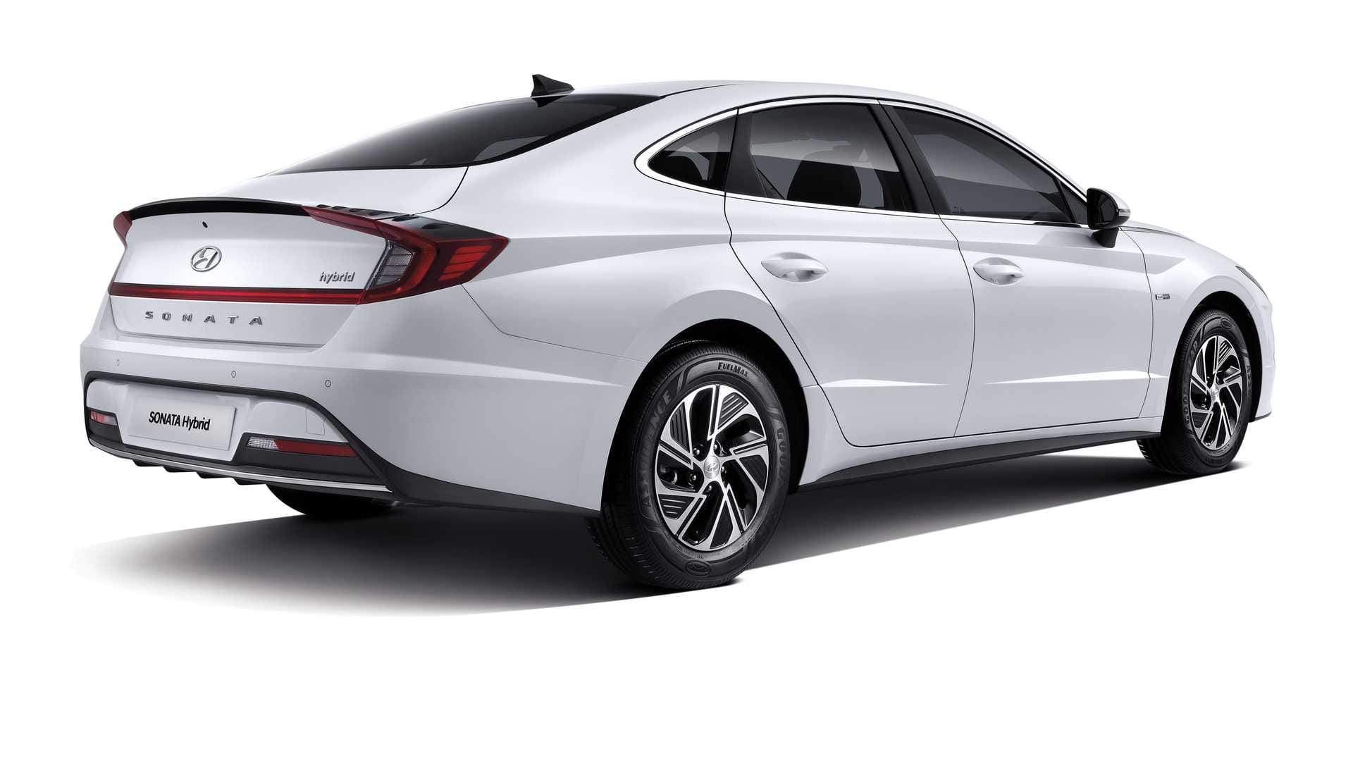 upcoming hyundai sonata 2020 equipped with hybrid technology with solar roof feature