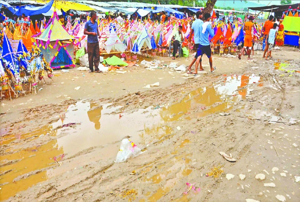 kawad yatra 2019 Kawadiya face toilet and Pit on road problems in haridwar