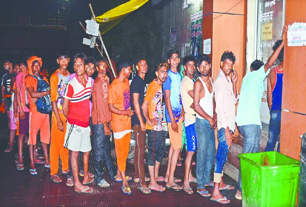 kawad yatra 2019 Kawadiya face toilet and Pit on road problems in haridwar