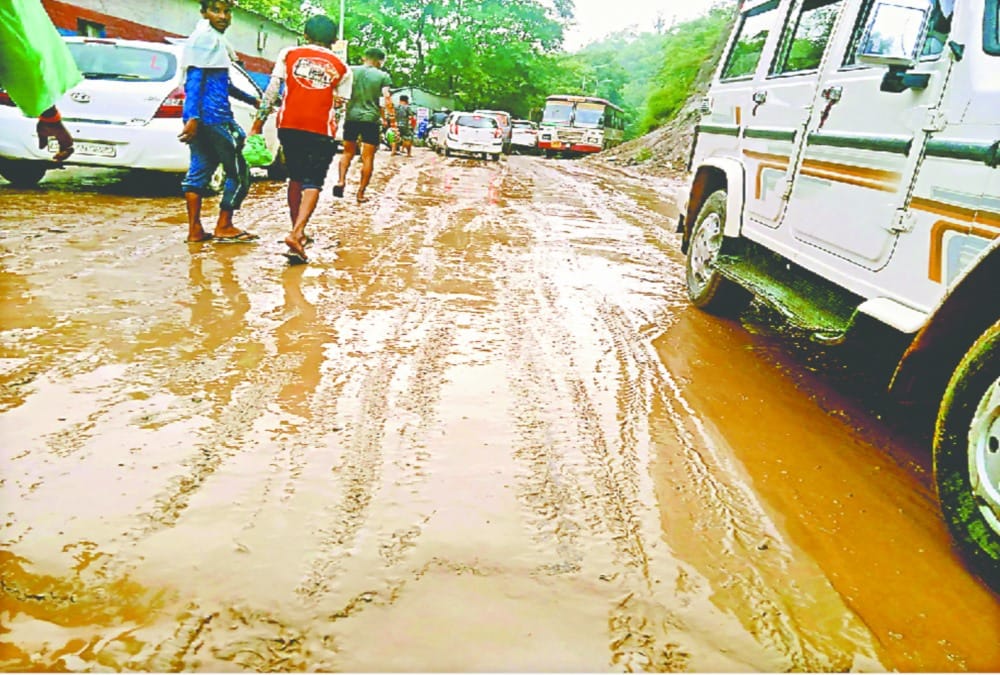 kawad yatra 2019 Kawadiya face toilet and Pit on road problems in haridwar