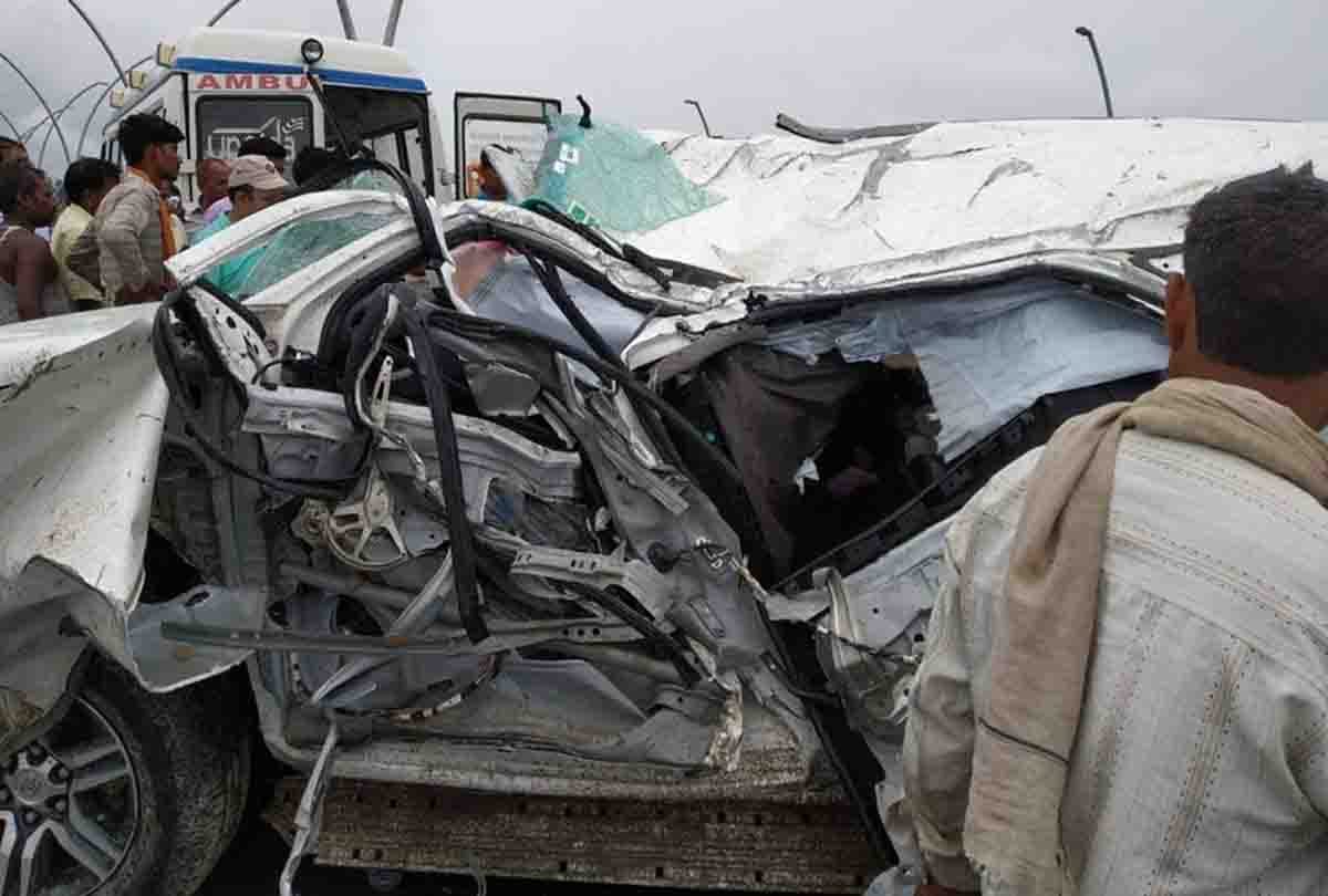 vrindavan ramagya guru ji died on agra lucknow expressway accident