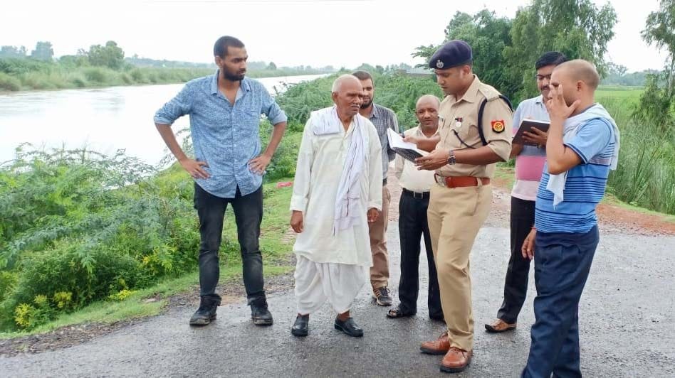 Crooks from Stacker Area Manager Looted 1.70 Lacs