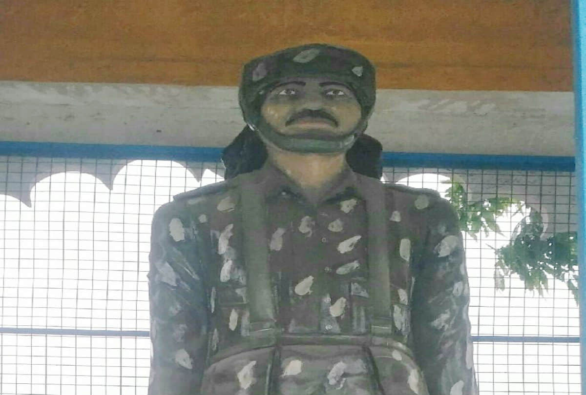 Kargil Vijay Diwas people worship martyr Layak Singh like god in agra