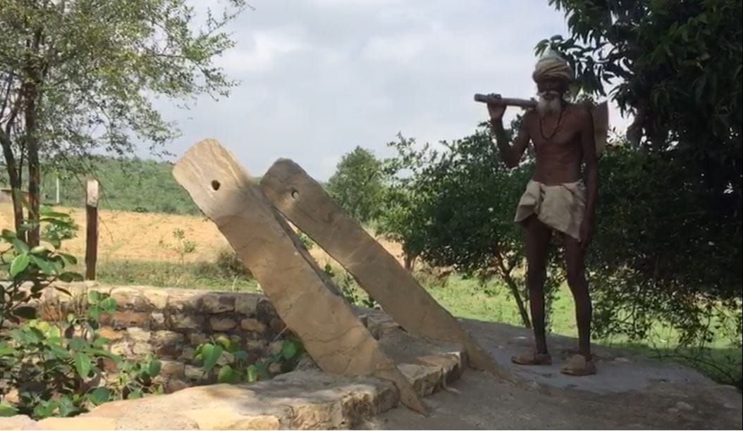 dashrath manjhi of bundelkhand Krishna Cole story from chitrakoot water crisis