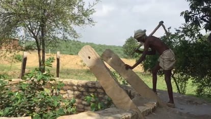 dashrath manjhi of bundelkhand Krishna Cole story from chitrakoot water crisis