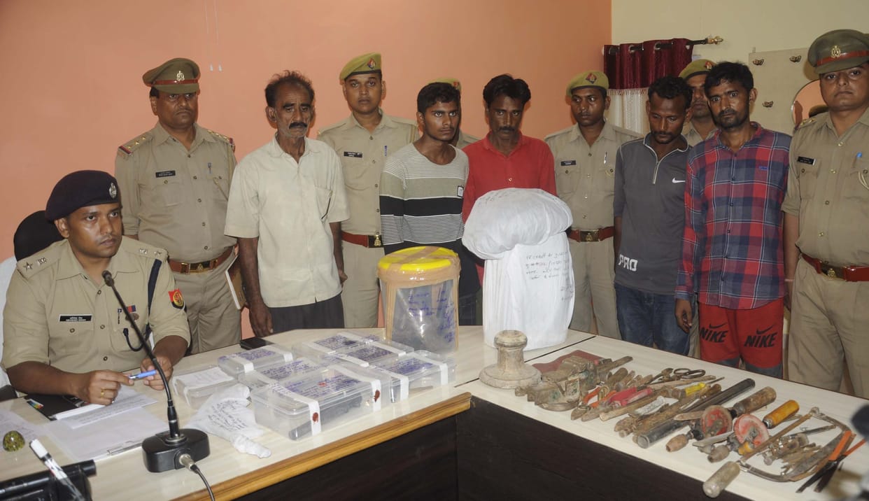 weapons factory bust burst, five assassins smugglers attacked police