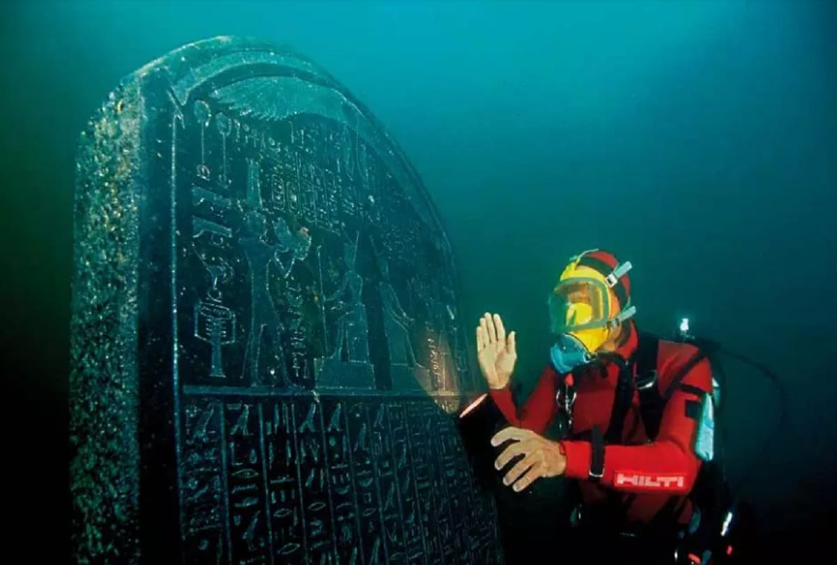 Mysterious temple and treasure laden ships found in underwater Egyptian Atlantis