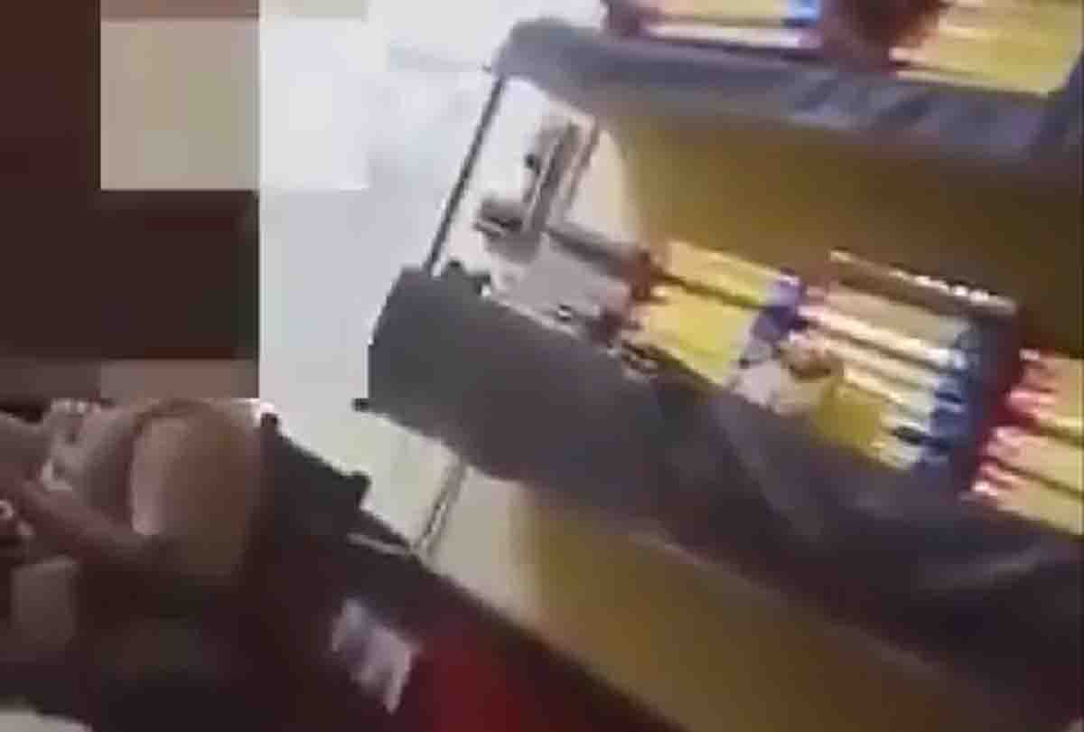Girl harassed by cop in up and Priyanka tweets video