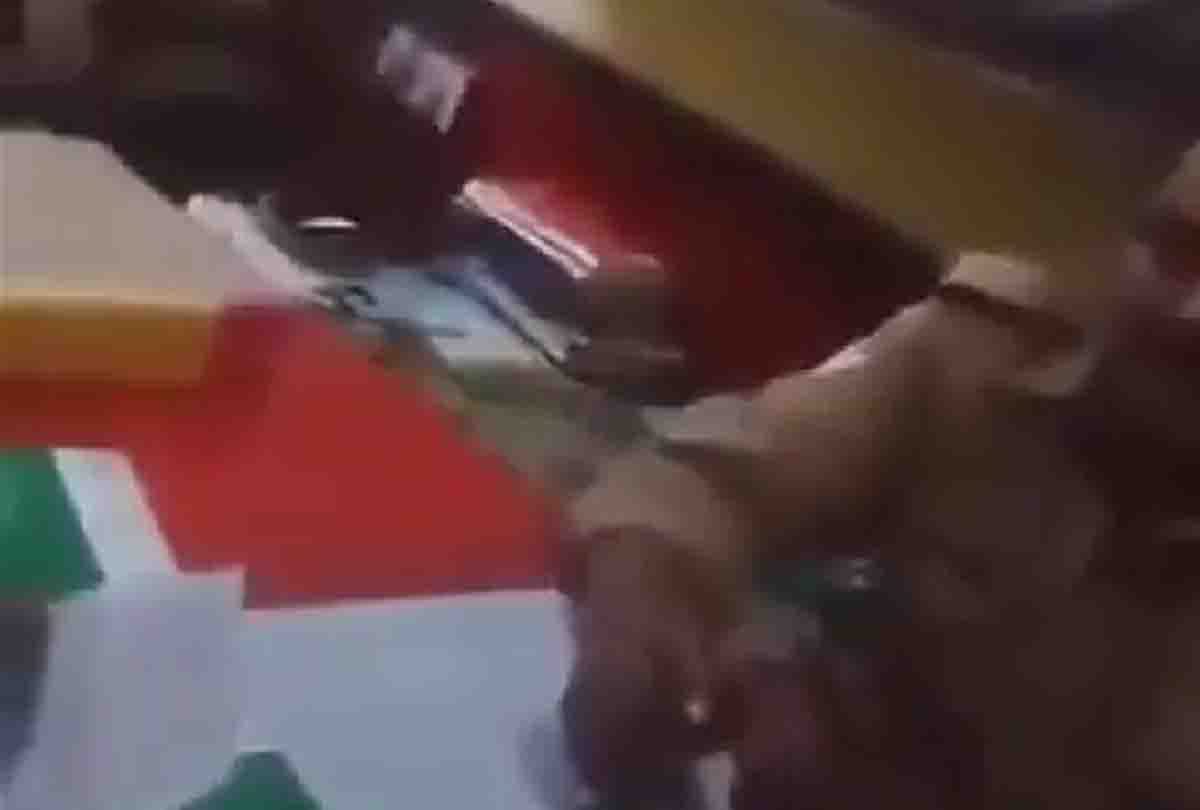 Girl harassed by cop in up and Priyanka tweets video