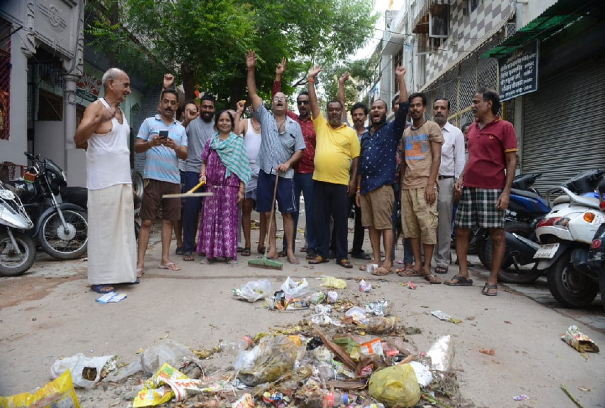bjp worker Sloganeering against kanpur mayor