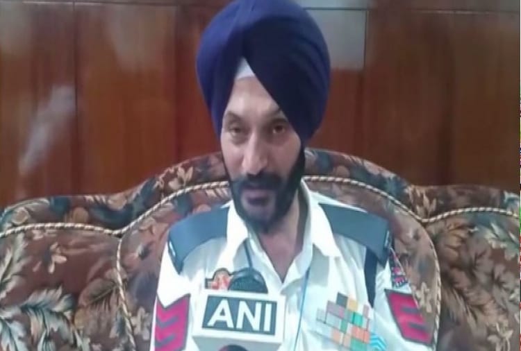 Captain Amarinder Singh Promotes Vir Chakra Awardee Satpal Singh On  Kargil Vijay Diwas