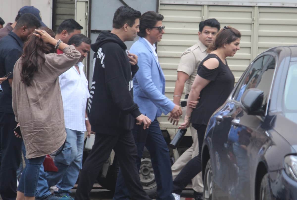 shah rukh khan to kareena kapoor here bollywood celebs spotted