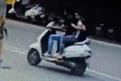 Chain snatcher Gang Leader women arrested with two at Sarai Rohilla